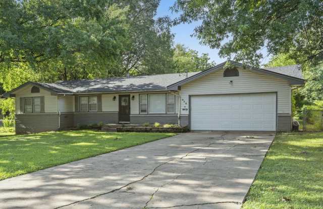 938 E Lindberg Street photos photos