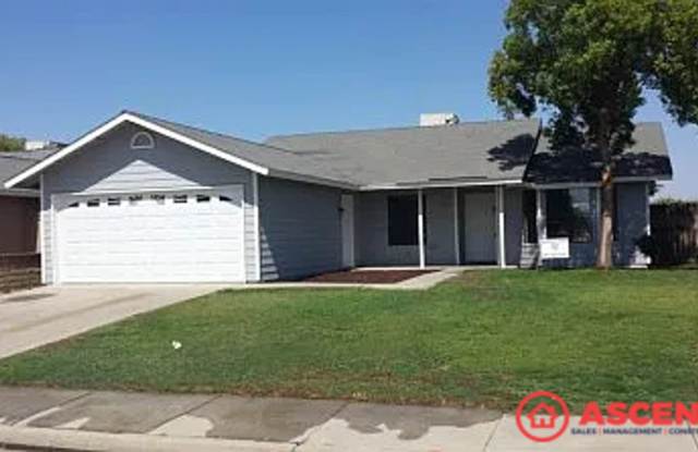 Spacious 4BD/2BA Home in Delano's 93215 Area — Gardener, Pest Control Included & Small Pets Welcome! photos photos