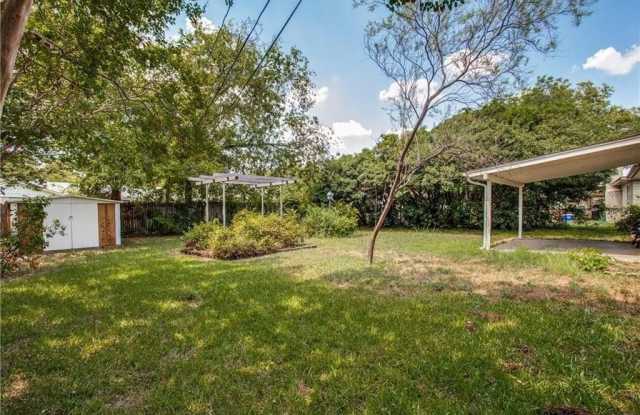 5401 Greenwood Way Gallery 4