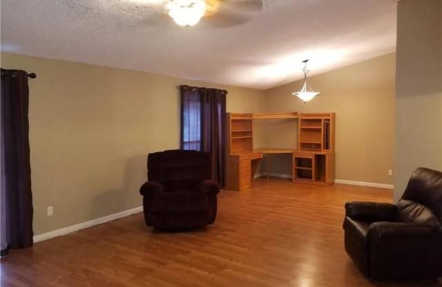 1979 50th Street SW Gallery 2
