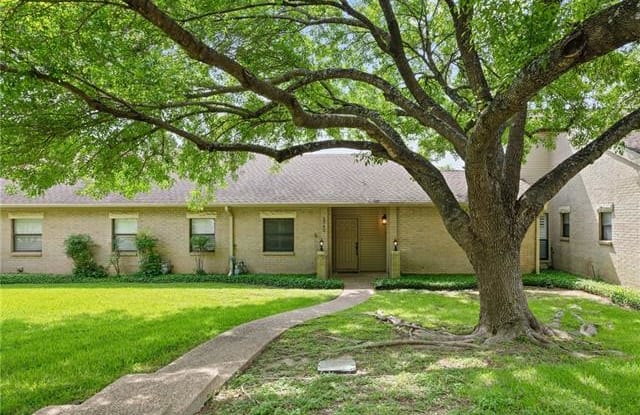 5745 N Scout Island CIR - 5745 North Scout Island Circle, Austin, TX 78731