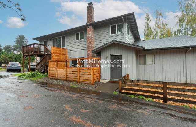 Charming 2 Bedroom in the Highland Neighborhood - Deposit Special! photos photos