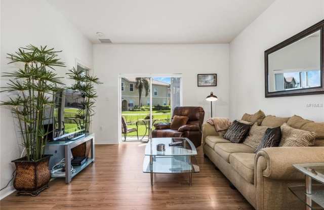 3742 Parkridge Circle24-106 Gallery 3