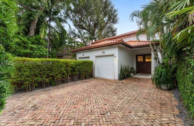 3068 Shipping Avenue photos photos 3068 Shipping Avenue photos photos