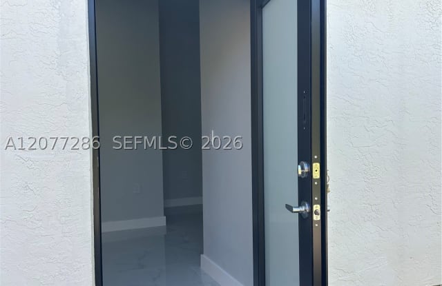 18520 Caribbean Blvd Gallery 2