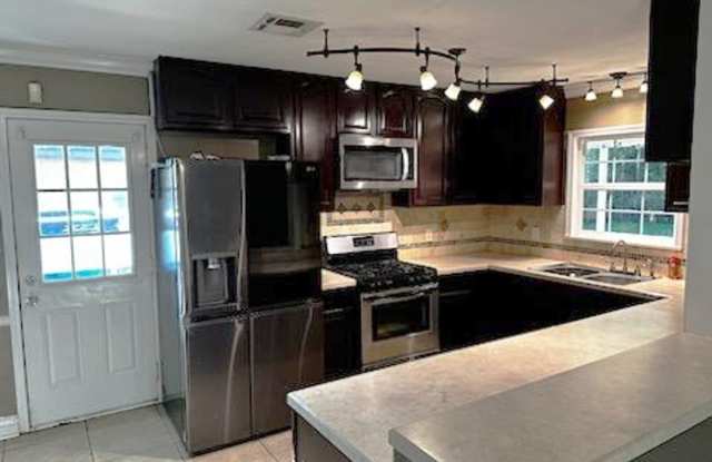 2625 E. Cavett photos photos