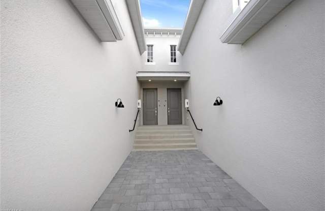 5604 Newcastle Ct Gallery 3