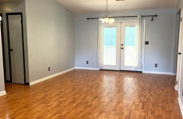 Cute 3 bedroom, 2-bath ranch on cul-de-sac Gallery 3