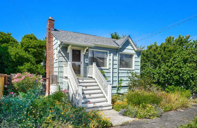 Charming 1bed/2bath Home with Lowel Level Bonus Room in West Seattle! photos photos Charming 1bed/2bath Home with Lowel Level Bonus Room in West Seattle! photos photos