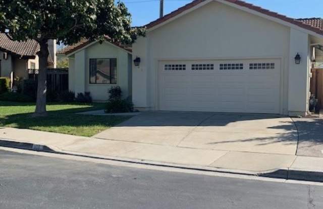 Awesome 3 Bedroom Home! Great Price, Great Location And It's Available Now! photos photos