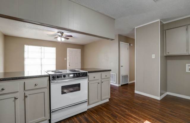 3 Bedroom 1 Bathroom House for Rent in TISD! Gallery 4