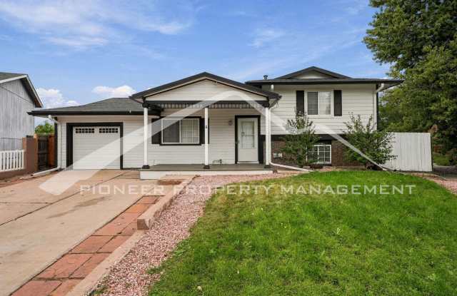 Charming Home with Central AC and Washer/Dryer Gallery 1