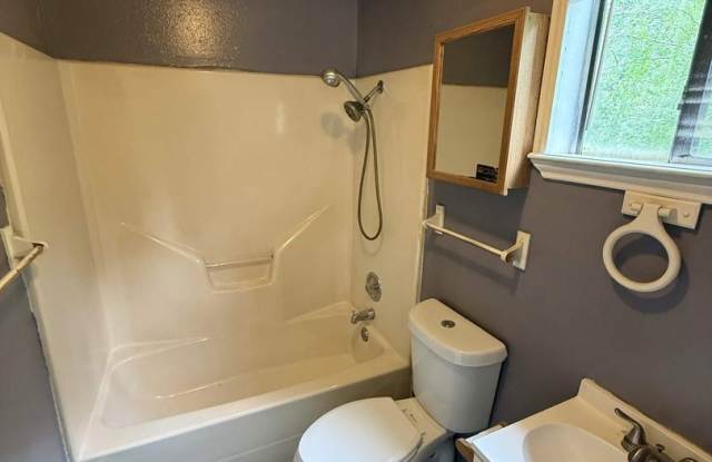 Conveniently Located Haven Near Austin Hotspots photos photos