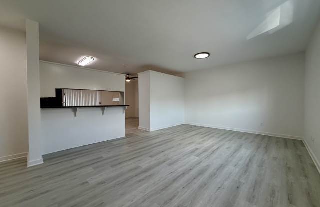 302 Southwest 6th Street - 20 Gallery 3