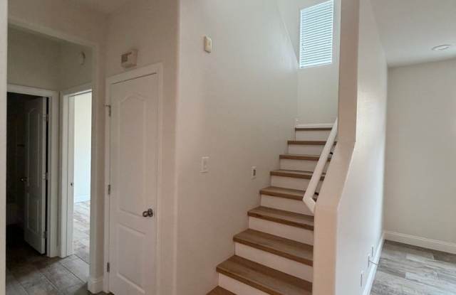 10540 Groton Ave - 4 bdrm & 3 bath w/Loft - READY FOR MOVE IN Gallery 4