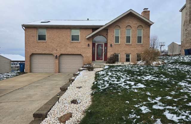 Beautiful Split Entry - 3 Bedroom 2.5 Bathroom in Rustic Ridge Estates photos photos