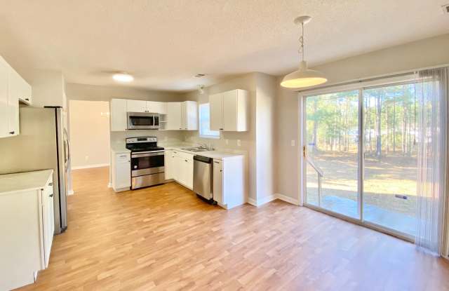 425 Ridgehill Dr Gallery 3