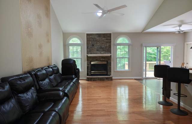 11708 CREST MAPLE Drive Gallery 3