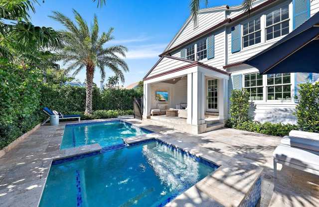 360 Seaspray Avenue photos photos