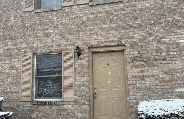 200 McDaniel Avenue unit: 4 photos photos