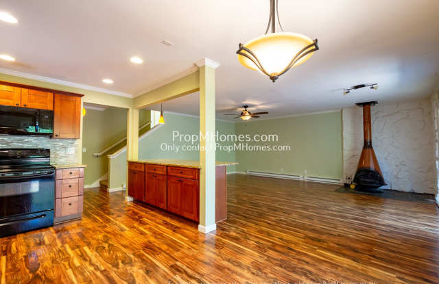 Tranquil Two-Bedroom Condo Overlooking Lake Oswego! photos photos