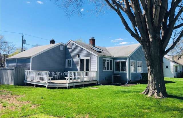 55 West Overshores Drive - 55 Overshores W, New Haven County, CT 06443