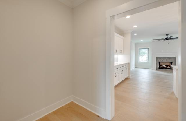 9698 Dutton Lane Gallery 4