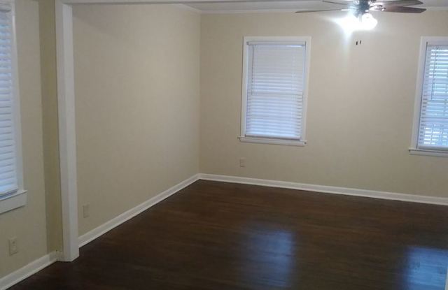 1459 Hawkins St. N.W. Gallery 4