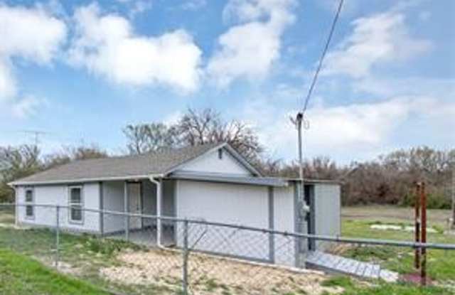 Home on acreage Gallery 1