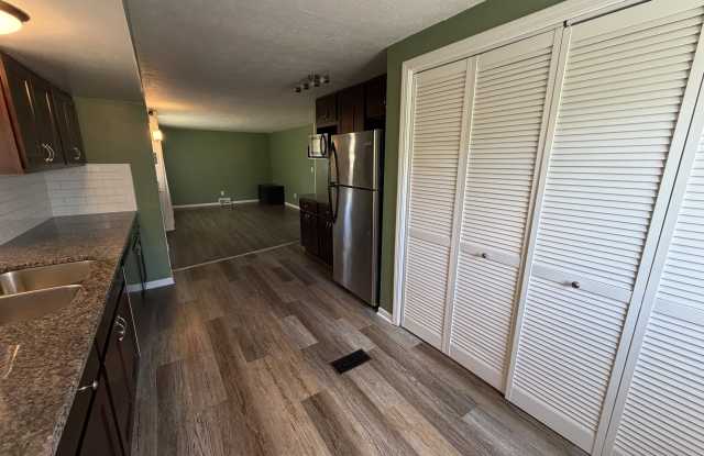 6475 Sandfield Drive Gallery 4