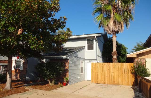 220 Indian Oaks Drive - 220 Indian Oaks Drive, Destin, FL 32541