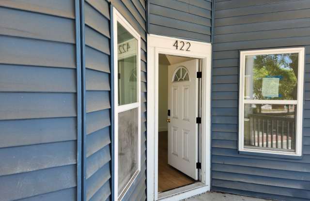 Spacious and Updated Home with Split Floor Plan Gallery 3