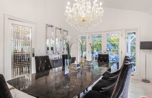 6111 County Oak Road Gallery 2