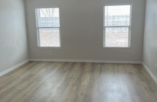 1028 W Nina Dr Gallery 4