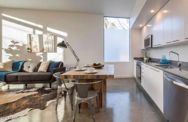 1419 S KENNETH Place Gallery 4