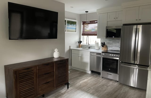 304 SE 4 Th Avenue - 304 Southeast 4th Avenue, Delray Beach, FL 33483
