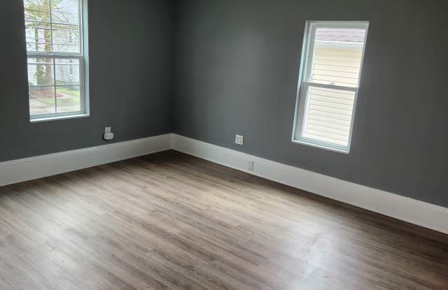 164 8th Street Northwest Gallery 4