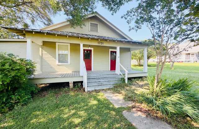 Charming Jackson Home Available – Conventional or Furnished Corporate Lease photos photos