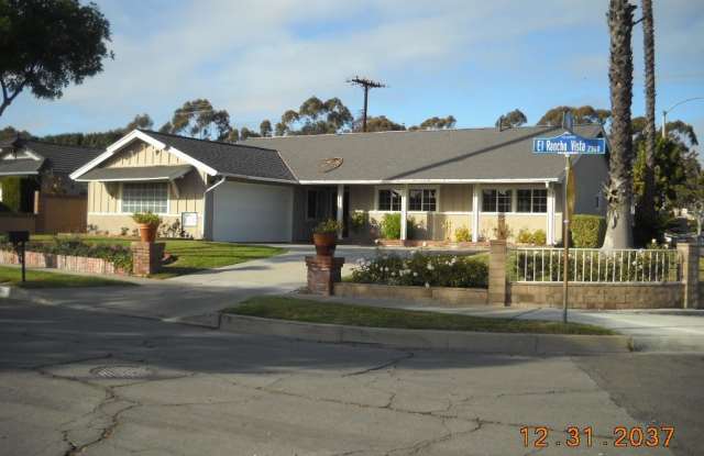 2301 El Rancho Gallery 3