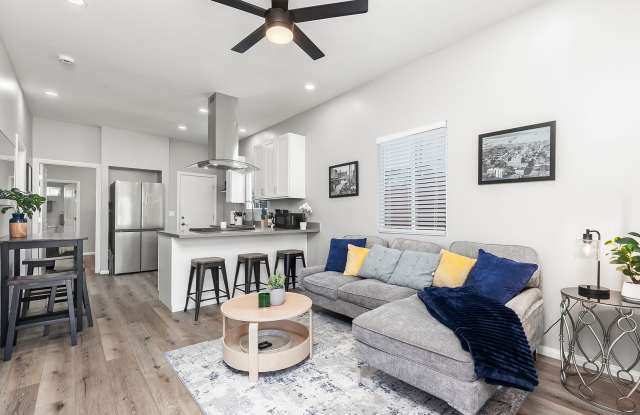 Newly furnished and remodeled 2 bed 2 bath! photos photos