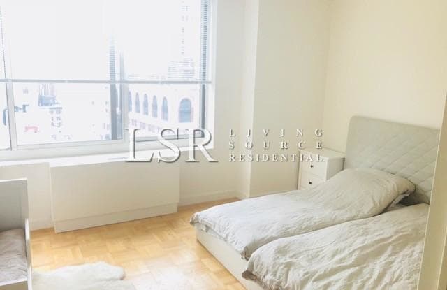 10 LIBERTY PLACE - 10 Liberty Pl, New York City, NY 10038