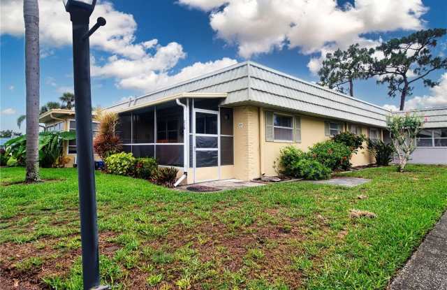 201 KINGS BOULEVARD photos photos