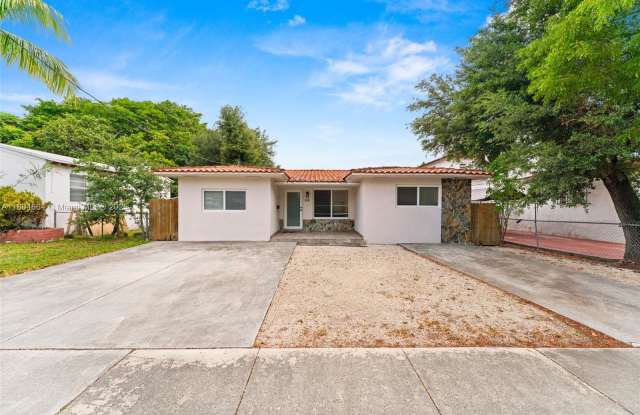 2311 Sw 2nd St photos photos