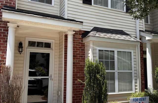 2BR 2.5BA Townhome with Screened Porch - 125 Humberside Drive, Kernersville, NC 27284
