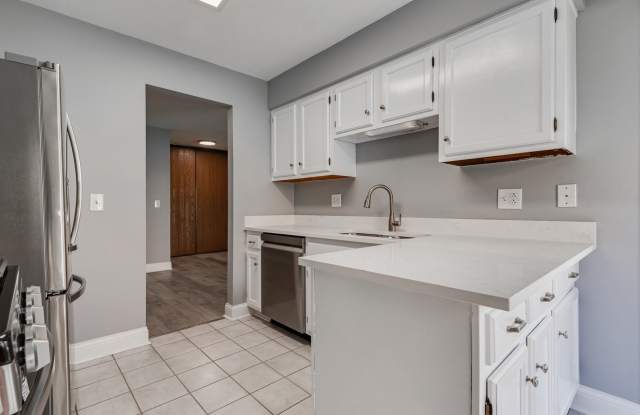 7020 ANDOVER Court Gallery 4