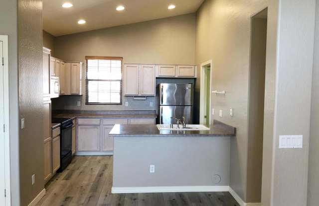 10385 W YUKON Drive Gallery 3