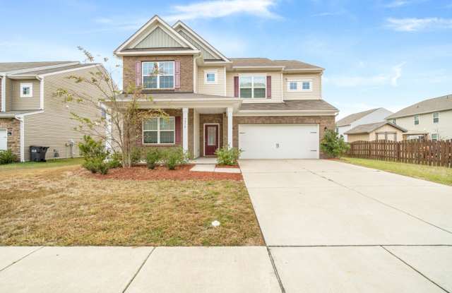 This Beautiful 5 Bedrooms, 3.5 Bathrooms is Located Steele Creek, in Berewick photos photos
