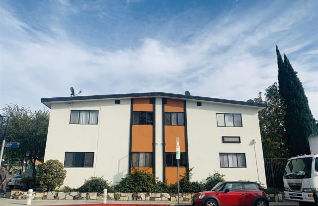 1554 Cassil Pl - 1554 Cassil Place, Los Angeles, CA 90028