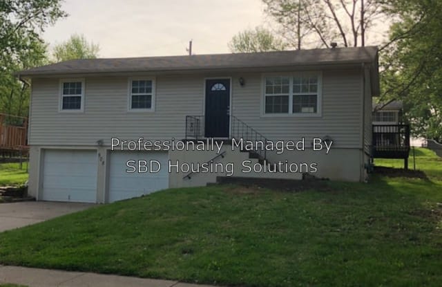 508 NE 3rd St - 508 Northeast 3rd Street, Blue Springs, MO 64014