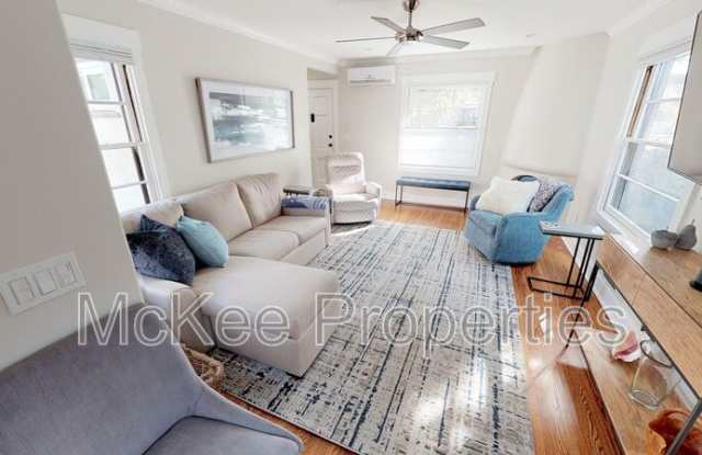 416 G Avenue Gallery 2